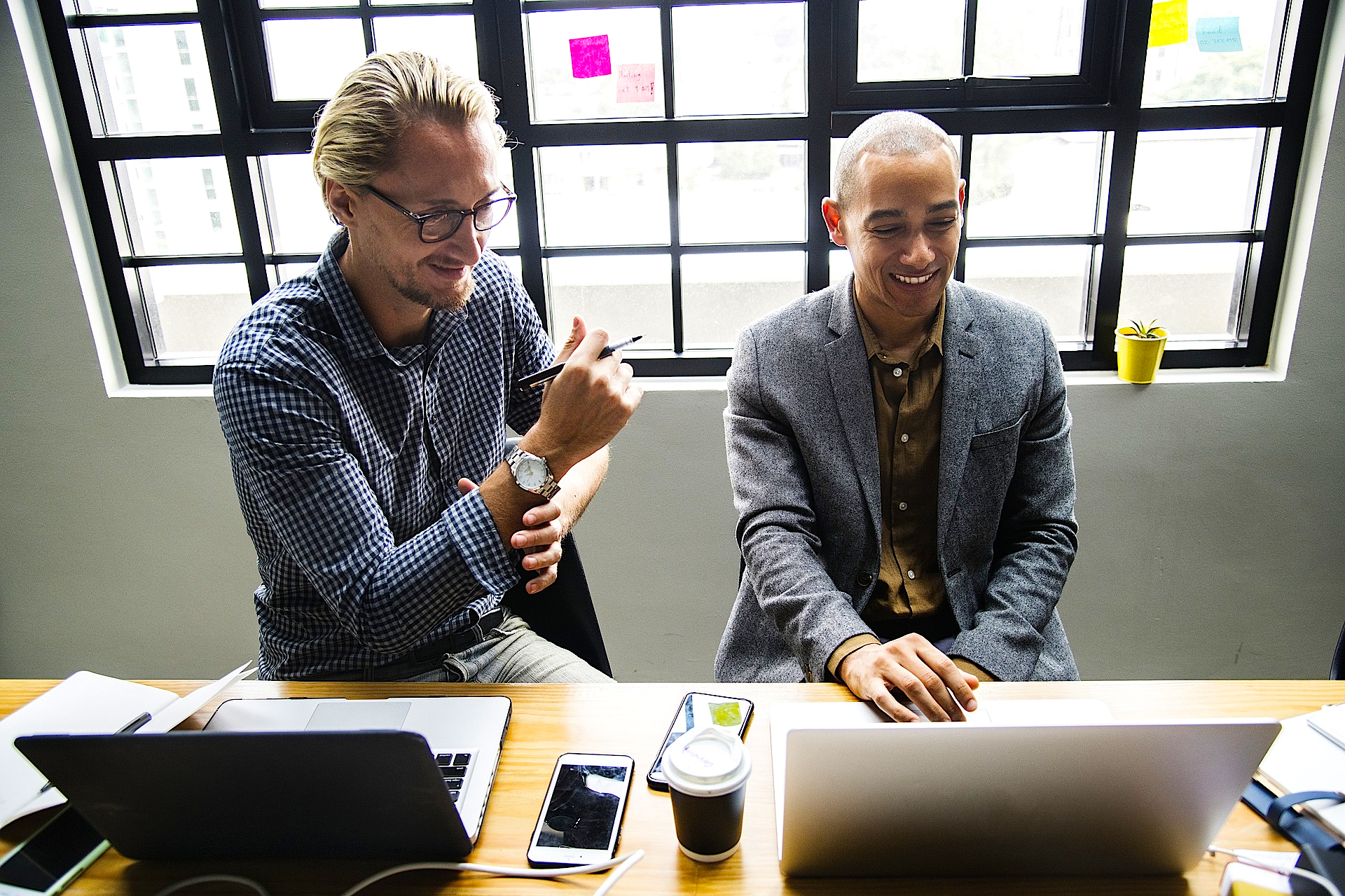 Coaches von heute passen sich den heutigen Voraussetzungen der neuen, digitalisierten Arbeitswelt an und wenden verschiedene Coachingtechniken an.